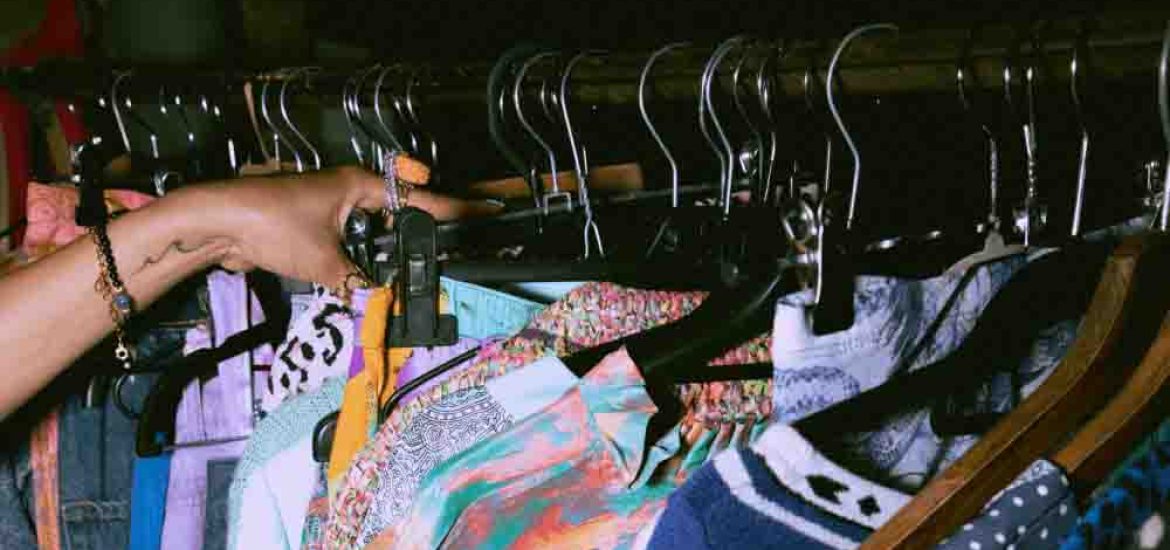 Hero-Image-Thrifting-Tips-e1677193573702